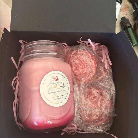 SinClair’s Collection- We sale candles, make soap with all natural ingredients. - Picture 7 of 13